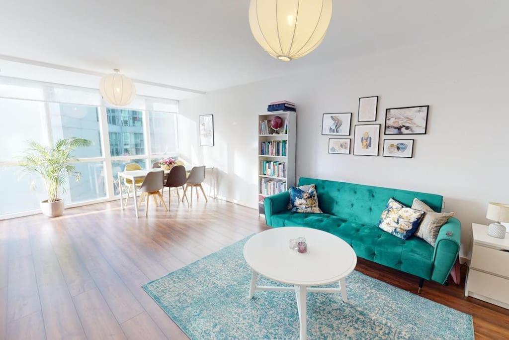Centrally Located, Comfy 2-Bed 2-Bath Apt Dublin Exterior foto